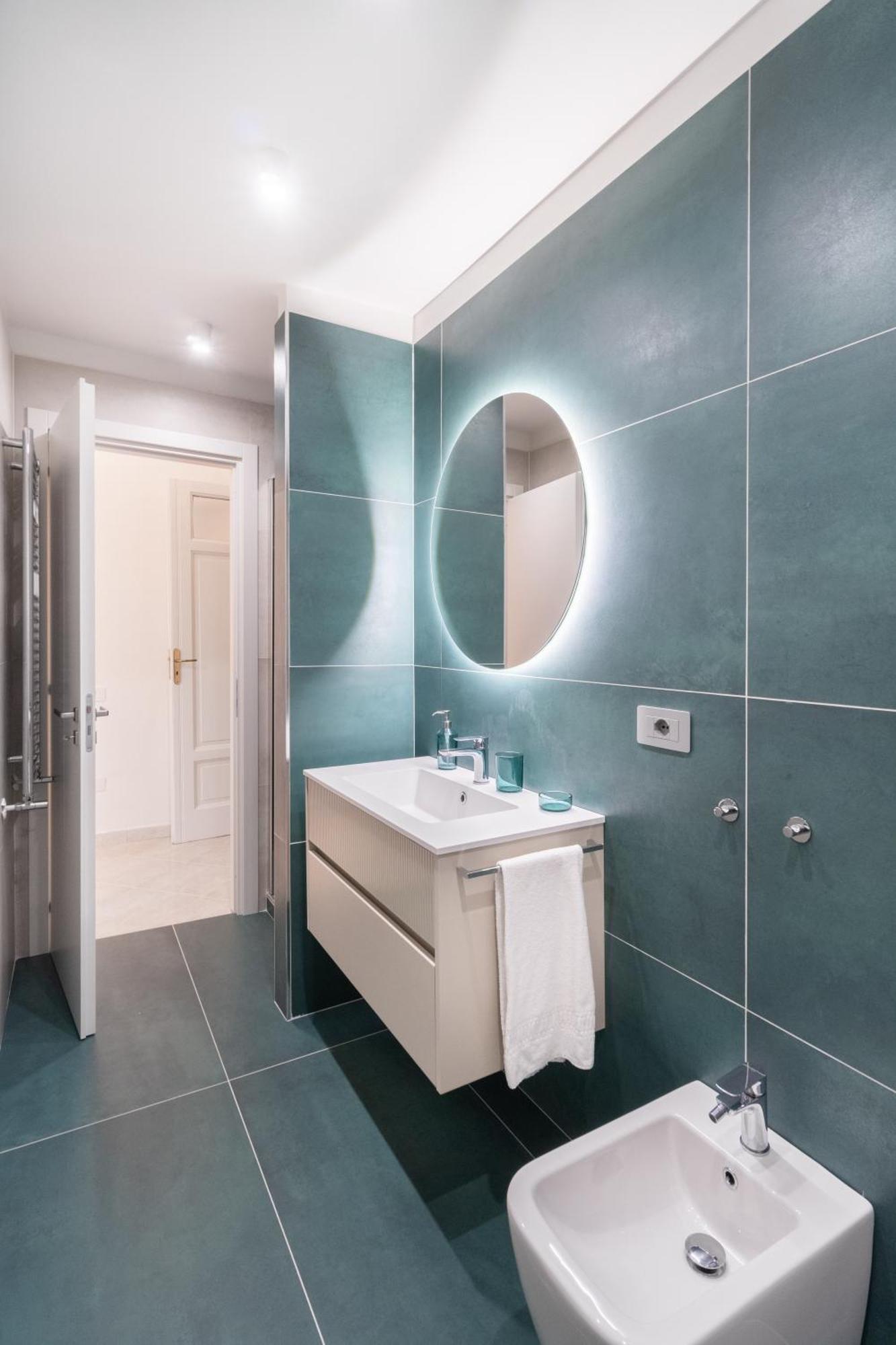 Palazzo Galeoni Luxury Suites Salerno Exterior photo